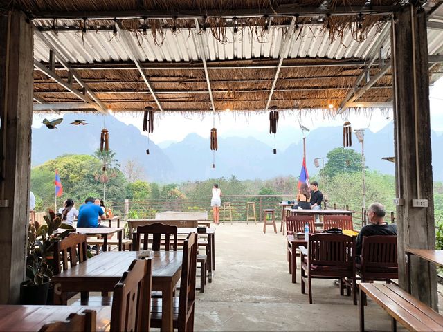 Pull mind cafe วังเวียง สปป.ลาว