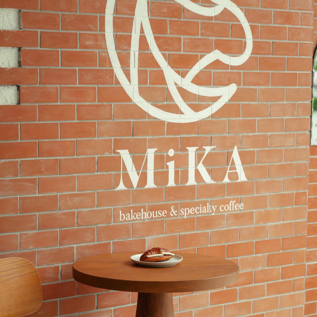 Mika Bakehouse • เอกมัย