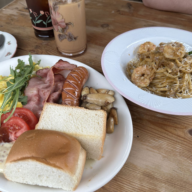 서울 실시간 만개한 벚꽃뷰 맛집 카페 #디어모먼트