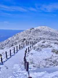 아름다운 한옥정자와 설산, ❄️ 눈 골짜기를 볼 수 있는 🍧 국내 겨울왕국 여행지 추천