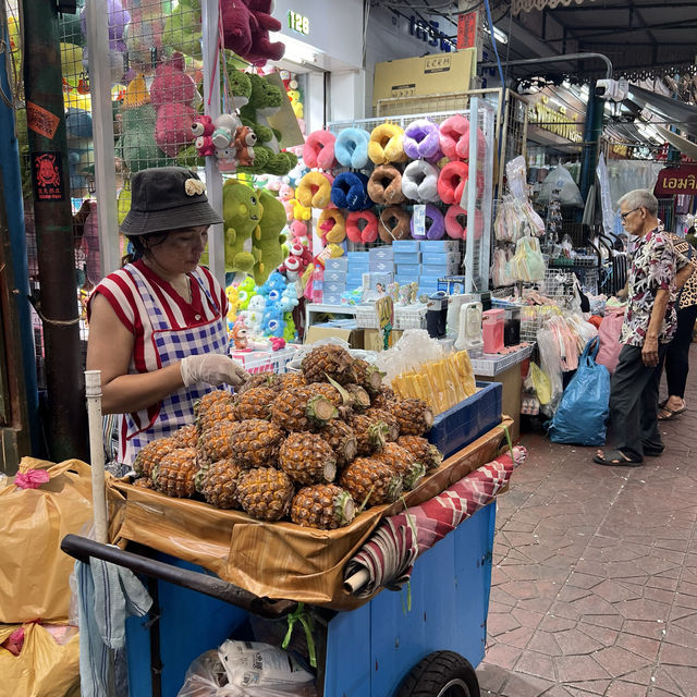 방콕 차이나타운의 대형 로컬 시장, Sampheng Market