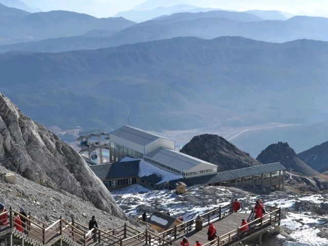 The mighty Yu Long Snow Mountain