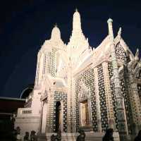 เย็นย่ำ ใกล้ค่ำ ในพระบรมมหาราชวัง
