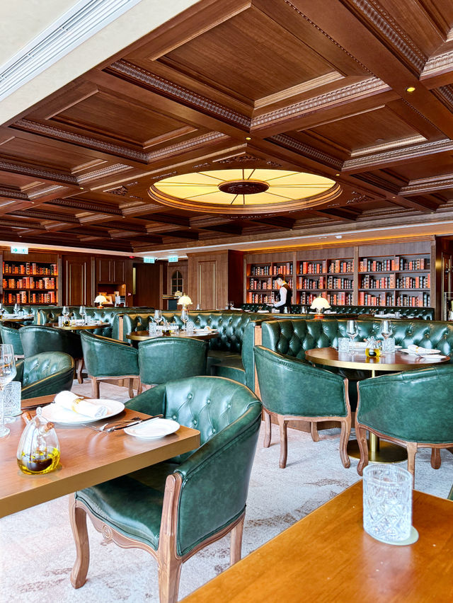 華麗”圖書館”中享用Fine Dining