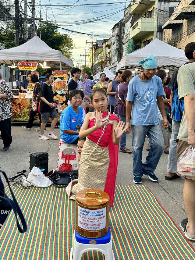 ทุกวันเสาร์เรามีนัด🚶‍♂️ถนนคนเดิน@กาดเจียงฮายรำลึก