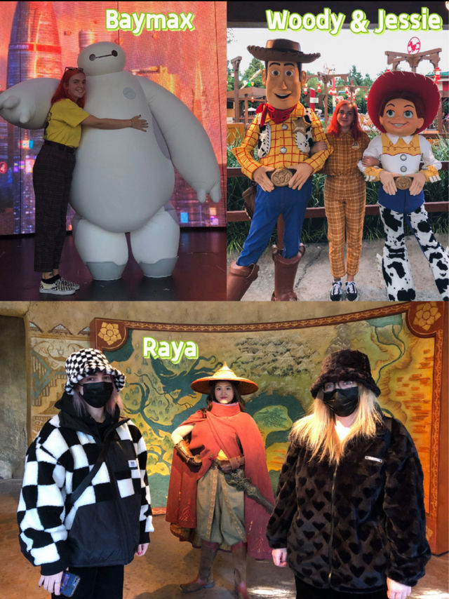 Character Guide at Shanghai Disneyland 🐰🇨🇳