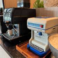 A Delightful Midday Feast: Lunch Buffet at Capri Fraser