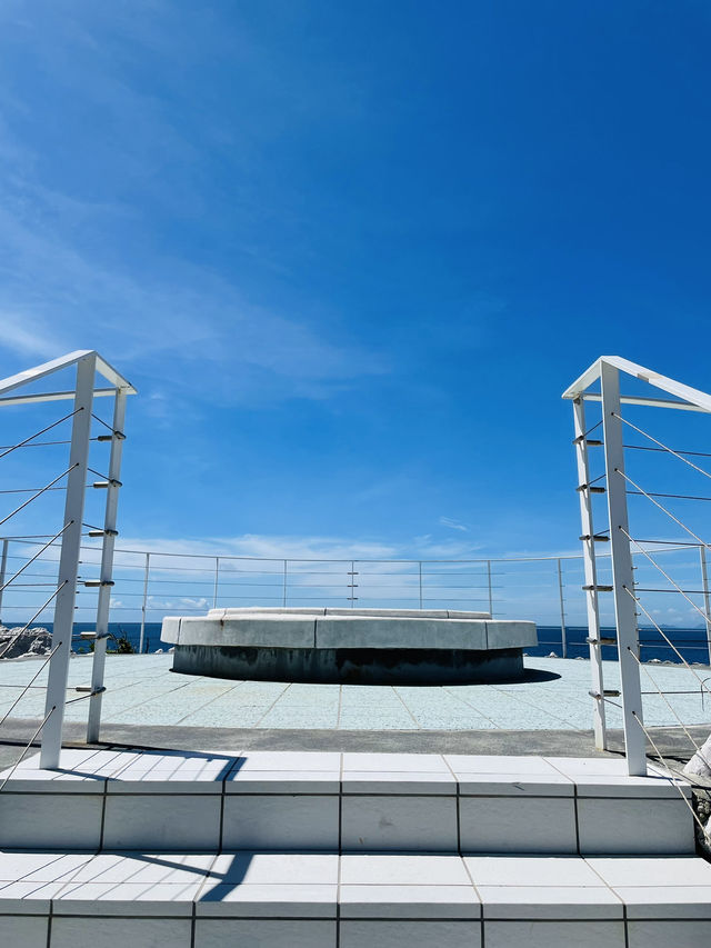 【和歌山県:由良】白い岩礁と青い海が美しい白崎海洋公園