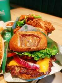 全港首家擁有自家牧場的漢堡店🍔