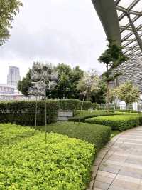 Couple Travel in Guangzhou Parc Central Mall