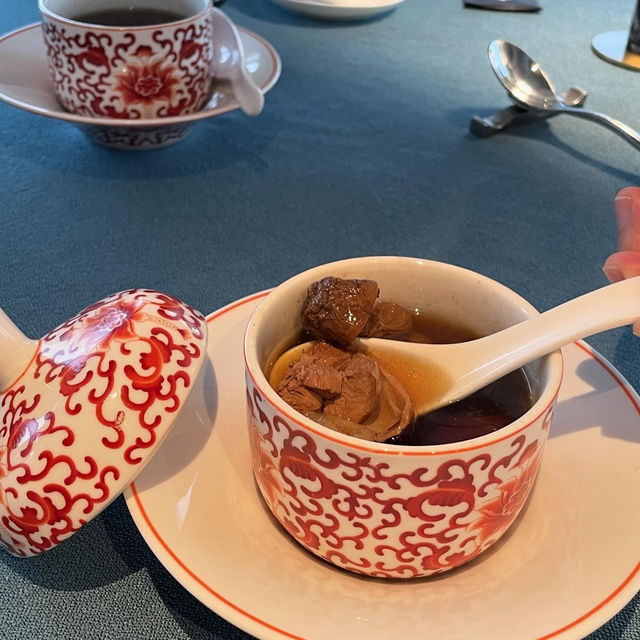 環境和服務不錯,食物味道有待改善