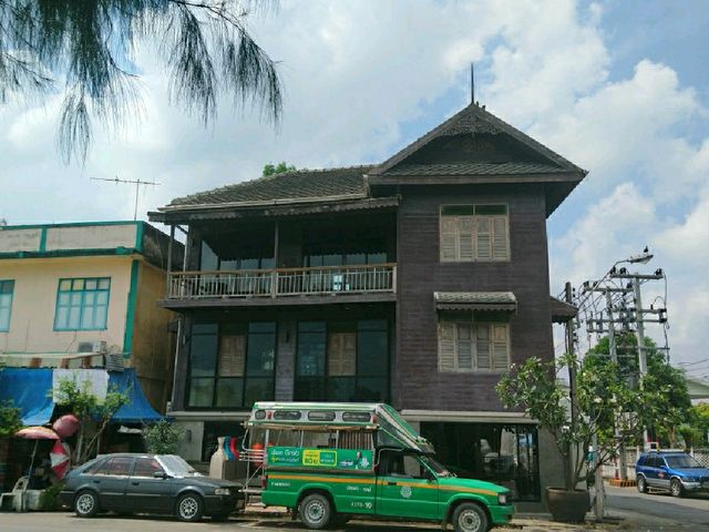 นั่งรถไฟเที่ยวราชบุรี..ไปเช้าเย็นกลับ