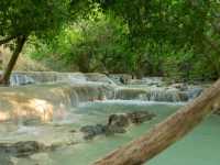 น้ำตกวังก้านเหลือง สระมรกต ลพบุรี  