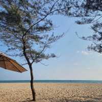 หาดแหลมเจริญ…จังหวัดระยอง 🌊⛱️