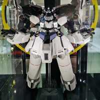 Gundam Paradise: Exploring the Ultimate Mecha Showcase at Odaiba!