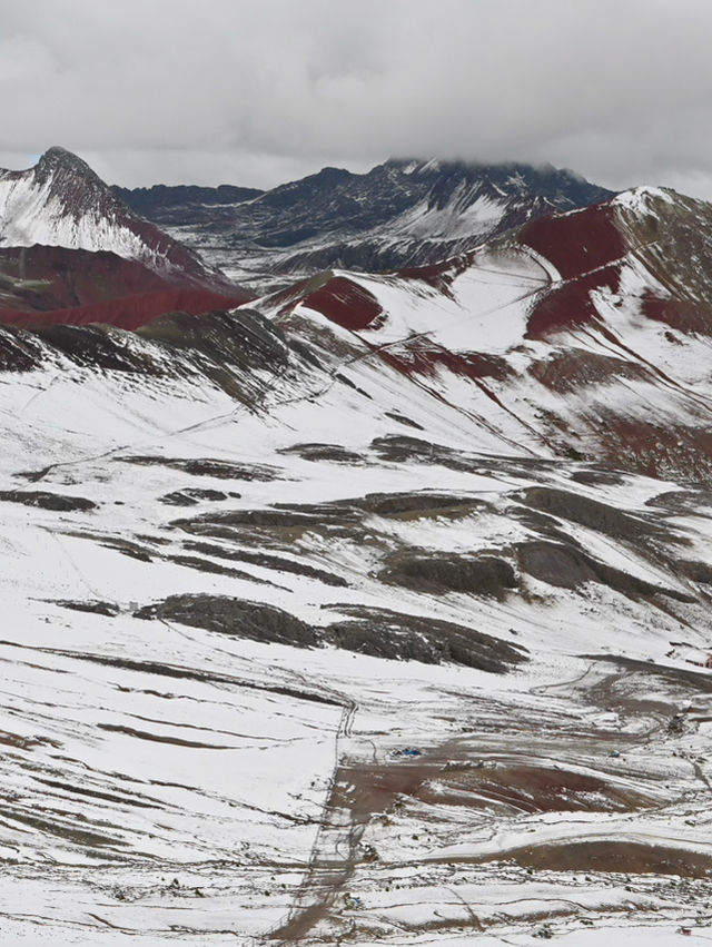 Peru กับความงามที่ซ่อนอยู่ Rainbow Mountain 