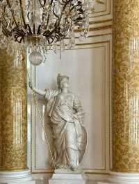 Ever wondered how royals used to live? The answers could be found here…for free!
