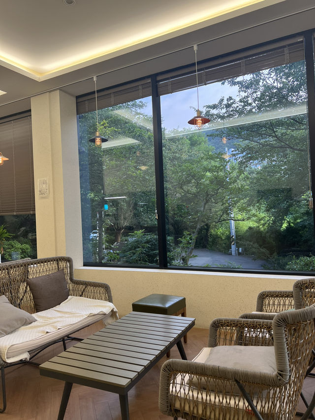 คาเฟ่ปูซาน Woody brook