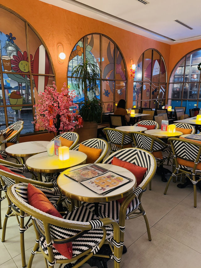 Where Warmth Meets Style: Elephant Resort Café” If you’re loo Where Warmth Meets Style: Elephant Resort Café” If you’re loo