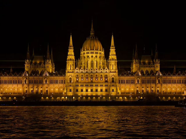 Sunrise to sunset at Budapest, Hungary 🇭🇺 