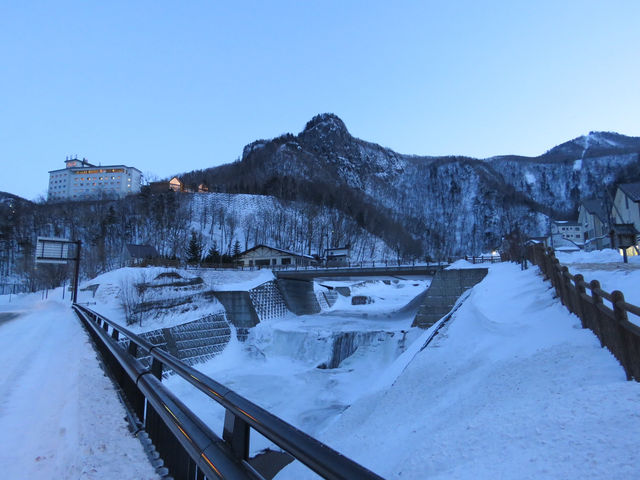 🇯🇵 北海道絕美溫泉區冰瀑祭❄️🧊