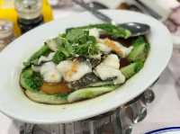 Superb quality Chinese seafood frequented by both locals and tourists