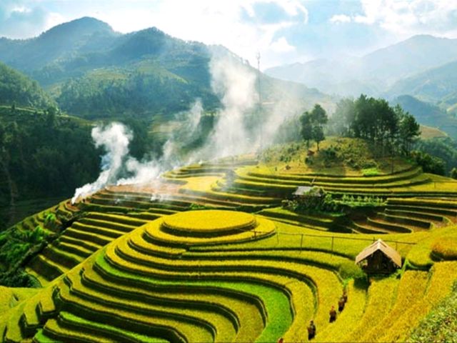 "Yuanyang Rice Terraces: A Masterpiece of Nature and Culture"