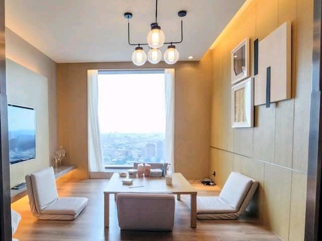 入住高雄五星萬豪酒店，與商場共構便利性極佳
