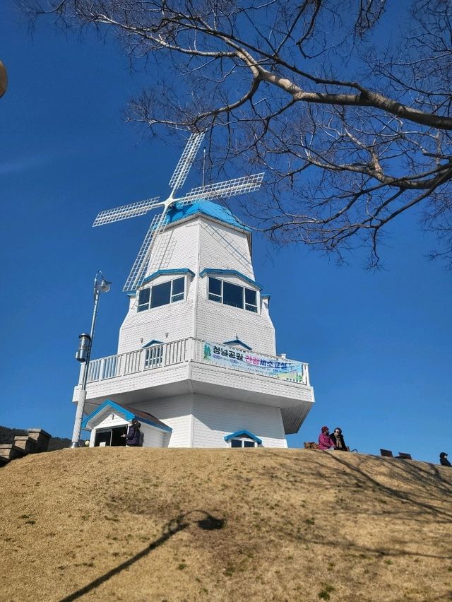 대형풍차존이 있는 사천 오션뷰공원