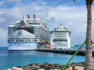 "Icon of the Seas: The Ultimate Royal Caribbean Cruise Experience"