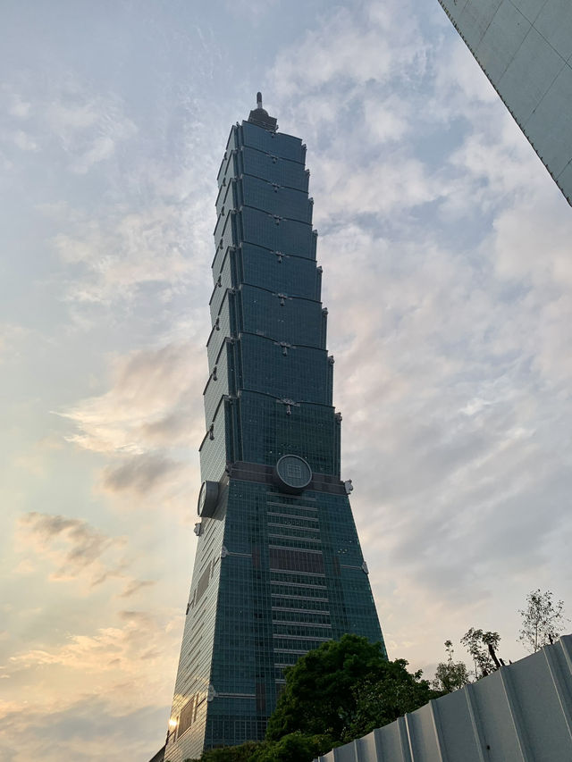 台北輕鬆一日遊：大安森林公園、台北101與象山🌳🏙️