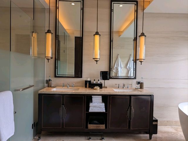 A Luxe Escape at Apurva Kempinski