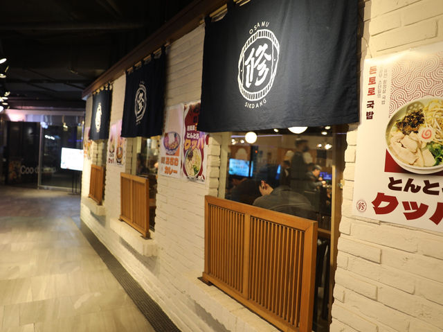 探索首爾隱藏的藝術新天地！Urban's Court讓我驚艷的藝術氛圍與時尚風格 💫
