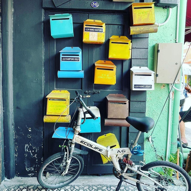 Durian Drama & Trishaw Beats: My Wild Weekend in Melaka 🍜🏰🐸