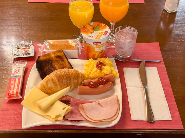 【便利で快適な老舗ホテル】ホテル ドライ ケーニゲ 🛏️☕