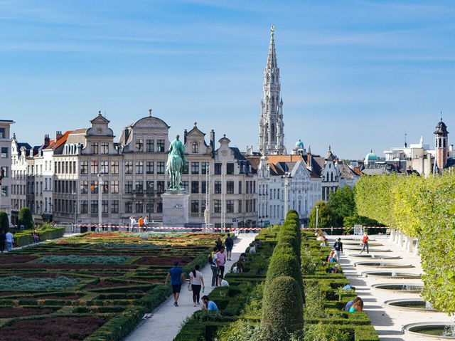 【絶景スポット】芸術の丘（Mont des Arts）🖼️🌆