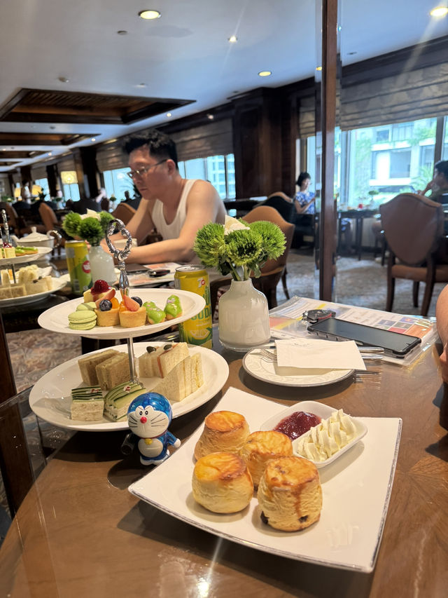 สงกรานต์ เที่ยวกรุงเทพ พักโรงแรมชื่อดังย่านราชดำริ