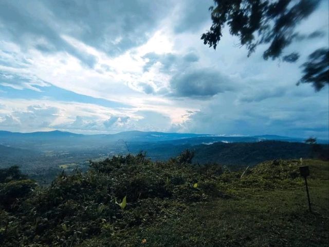 ผาเก็บตะวัน อุทยานแห่งชาติทับลาน
