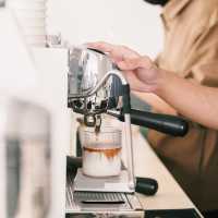 Daydream Coffee Studio คาเฟ่สไตล์มินิมอล