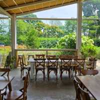Bucolic คาเฟ่ background ภูเขาที่ใครๆก็ต้องมา