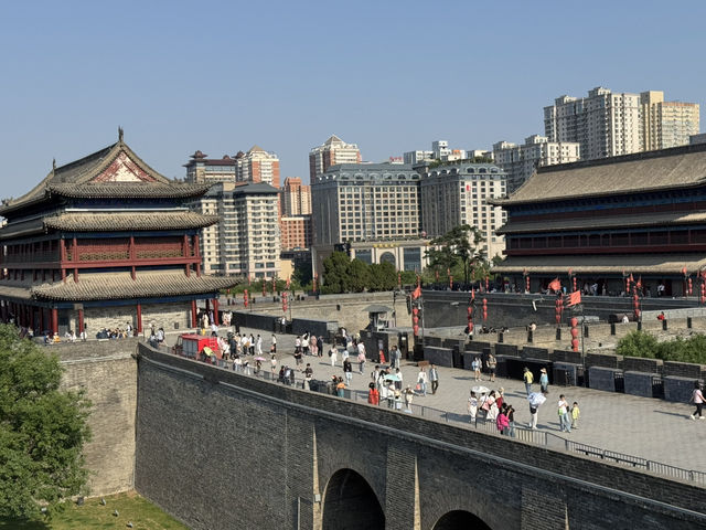 จุดชมวิวกำแพงเมืองซีอาน จีนดีออก🇨🇳