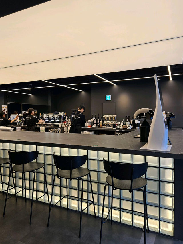 강남언주☕️✨ 커피바 구테로이테카페