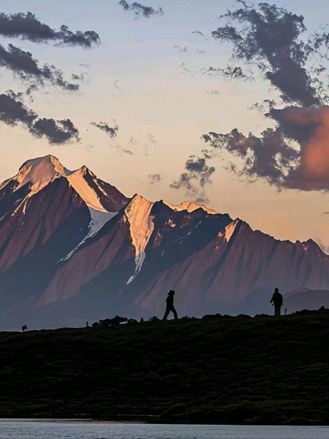 Minya Konka in Winter: Where Silence Meets the Sky