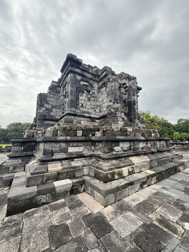 Twilight Tales at Prambanan: A Cloudy Evening Among Ancient Stones