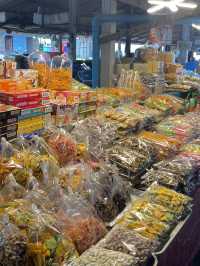 ตลาดหาดสะกอม