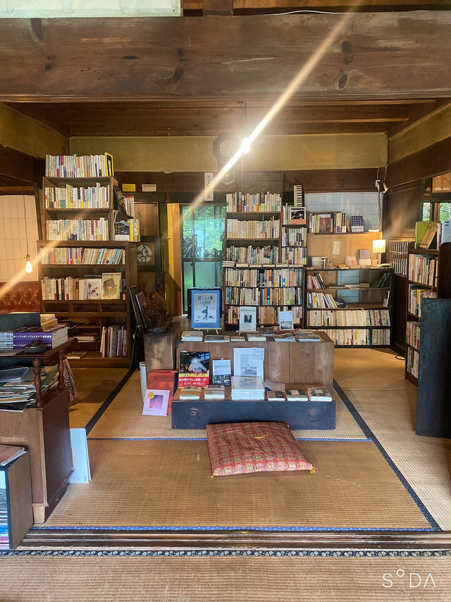 📚 庭文庫｜岐阜・恵那の泊まれる古本屋カフェ