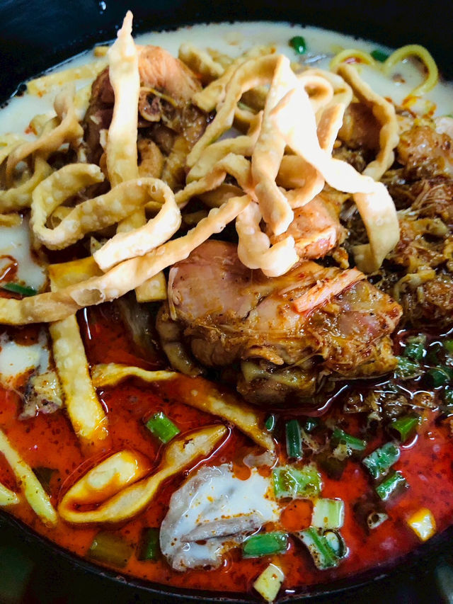 แนะนำร้านเด็ด เส้นดอยตุงสายเก่า “ข้าวซอยป้าหรอย”