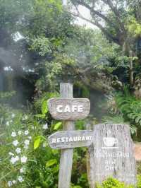 บ้านไร่พอเพียง แคมป์ปิ้ง & คาเฟ่ เป็นธรรมชาตบำบัด