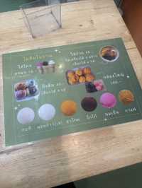 ร้านขนมหวานน้ำกะทิโบราณ ย่านเมืองใหม่ชลบุรี
