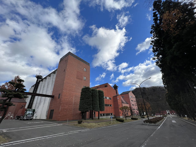 🍷 Whisky, Nature & Craft – A Family-Friendly Stop at Nikka Sendai